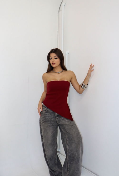BLUSA CANELADA ASSIMÉTRICA TOMARA QUE CAIA MARSALA
