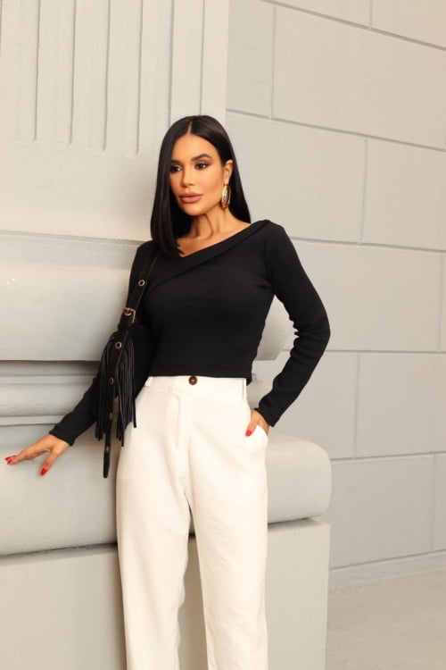 BLUSA CANELADA DECOTE CRUZADO PRETA