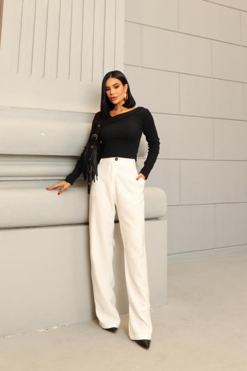 BLUSA CANELADA DECOTE CRUZADO PRETA