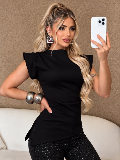 BLUSA MALHA RIBANA ASSIMÉTRICA - PRETO BLUSA MALHA RIBANA ASSIMÉTRICA - PRETO