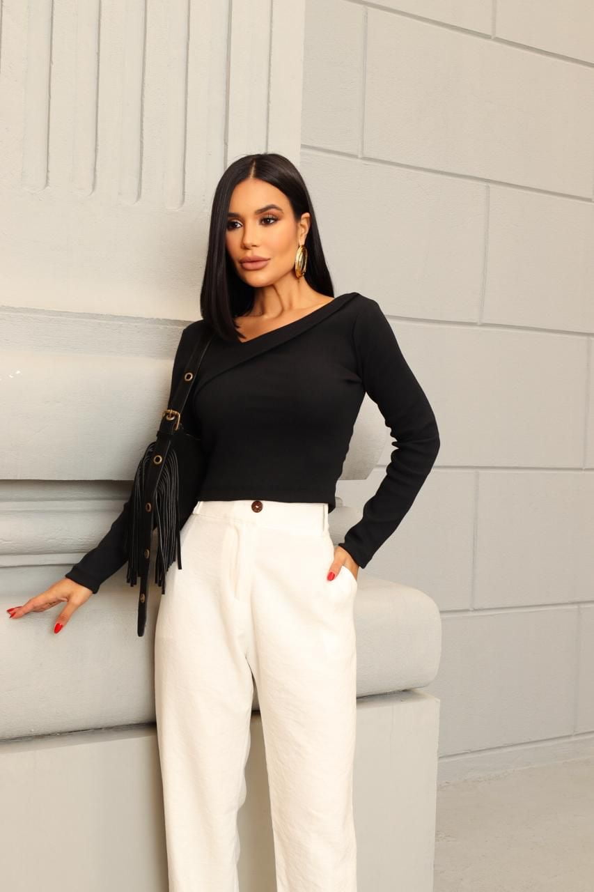BLUSA CANELADA DECOTE CRUZADO PRETA
