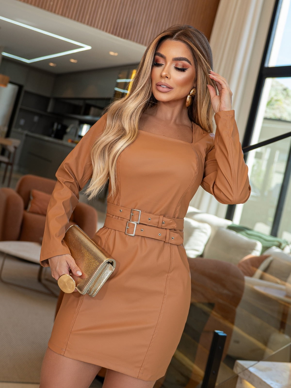 VESTIDO COURINO CURTO MANGA LONGA - CARAMELO